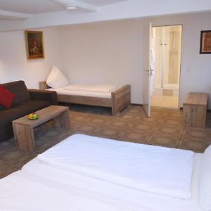 Familien-Zimmer